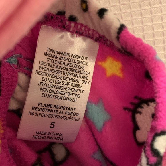 Hello Kitty Pajama Set Size 5 - Picture 2 of 2